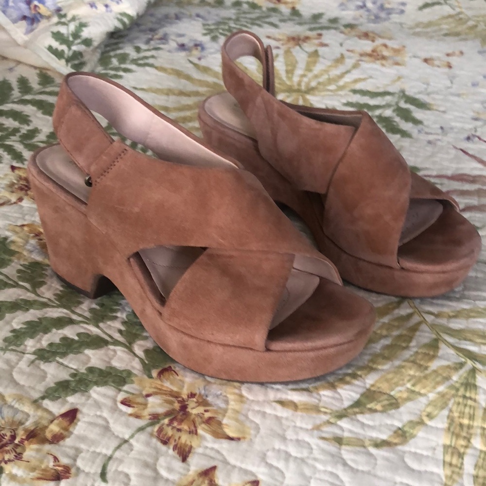 Clarks platform sandal